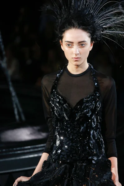 Look 80